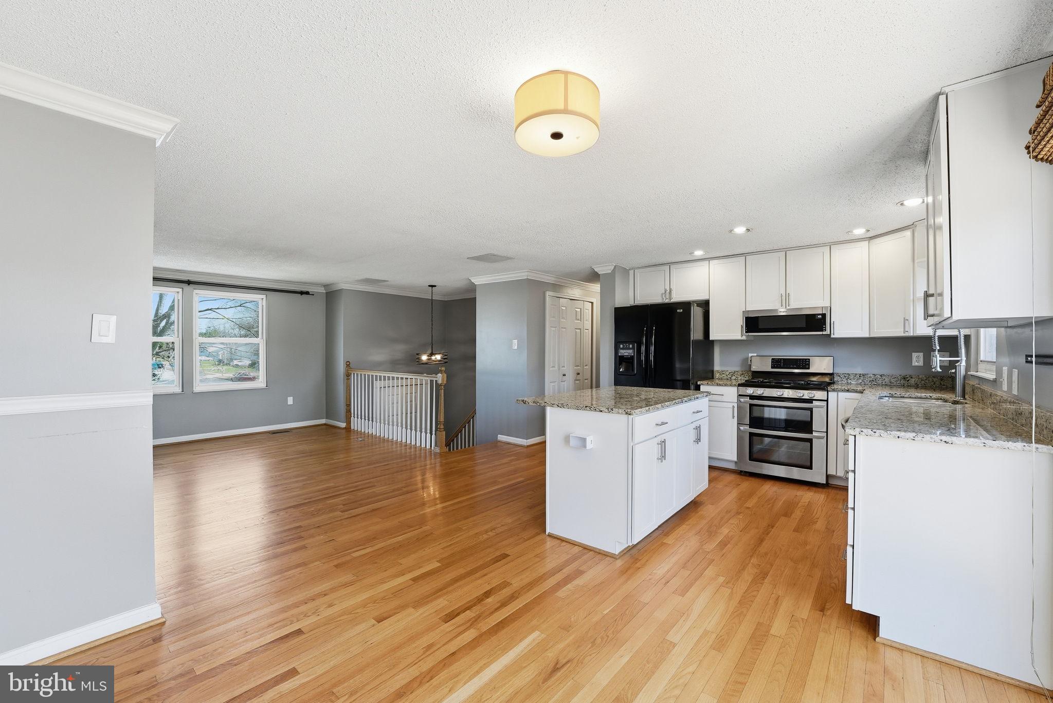7916 Frye Road Alexandria, VA 22309 - Photo 3 of 25