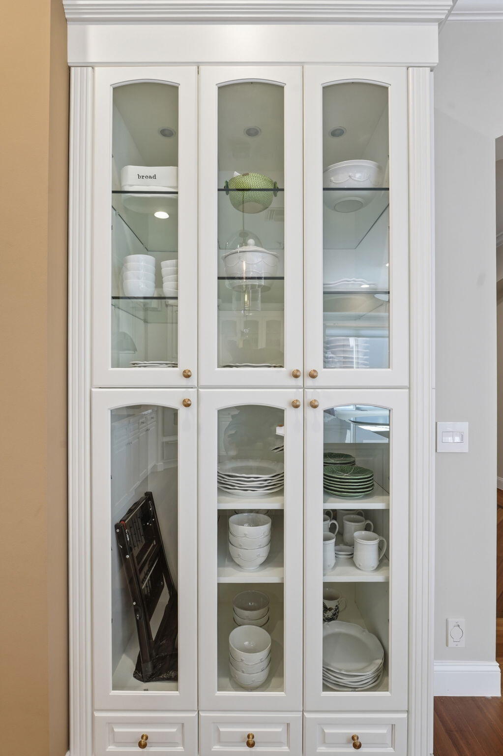 921 Osceola Drive, Unit 2 Boca Raton, FL 33432 - Photo 25 of 69 Dishwear