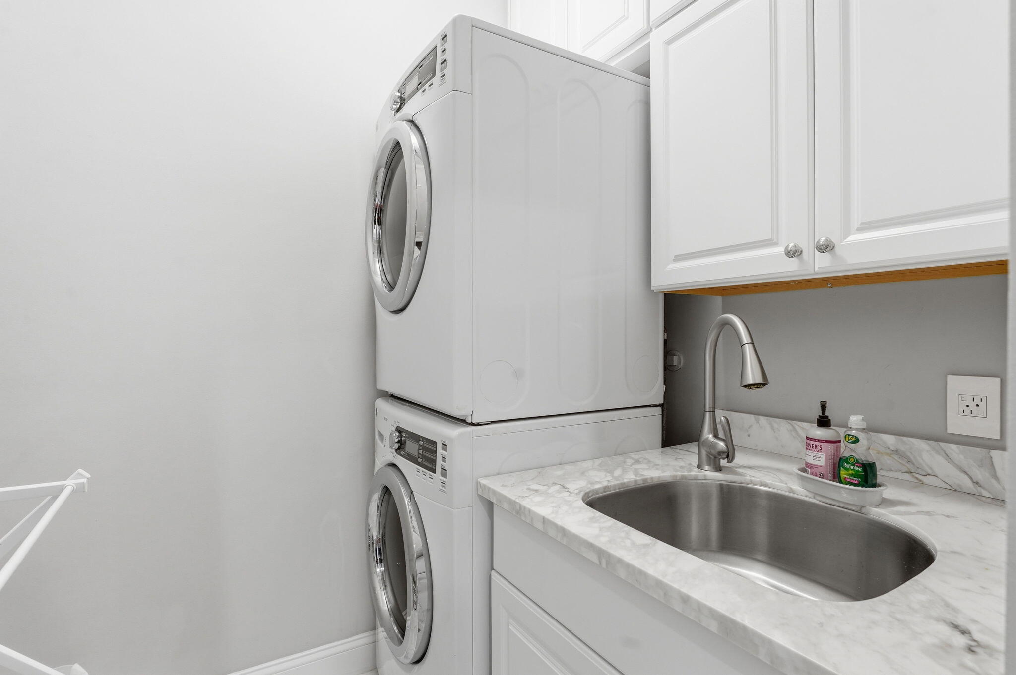 921 Osceola Drive, Unit 2 Boca Raton, FL 33432 - Photo 44 of 69 Laundry Room (3rd floor)