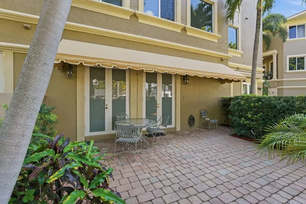 $13,000 | 921 Osceola Drive, Unit 2, Boca Raton, FL 33432