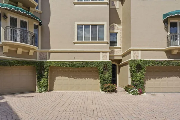 $13,000 | 921 Osceola Drive, Unit 2, Boca Raton, FL 33432