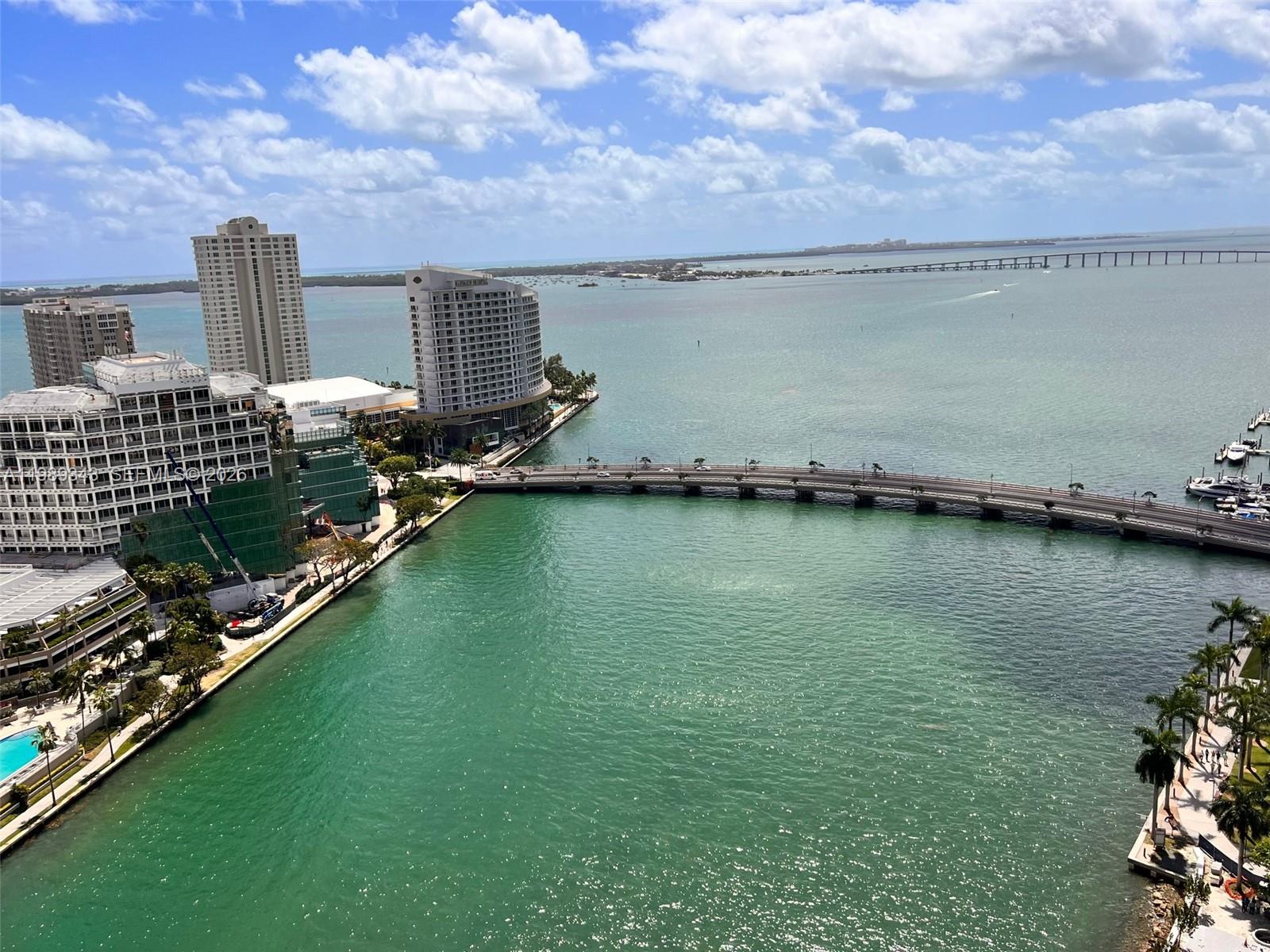 495 Brickell Avenue, Unit 2401 Miami, FL 33131 - Photo 4 of 36
