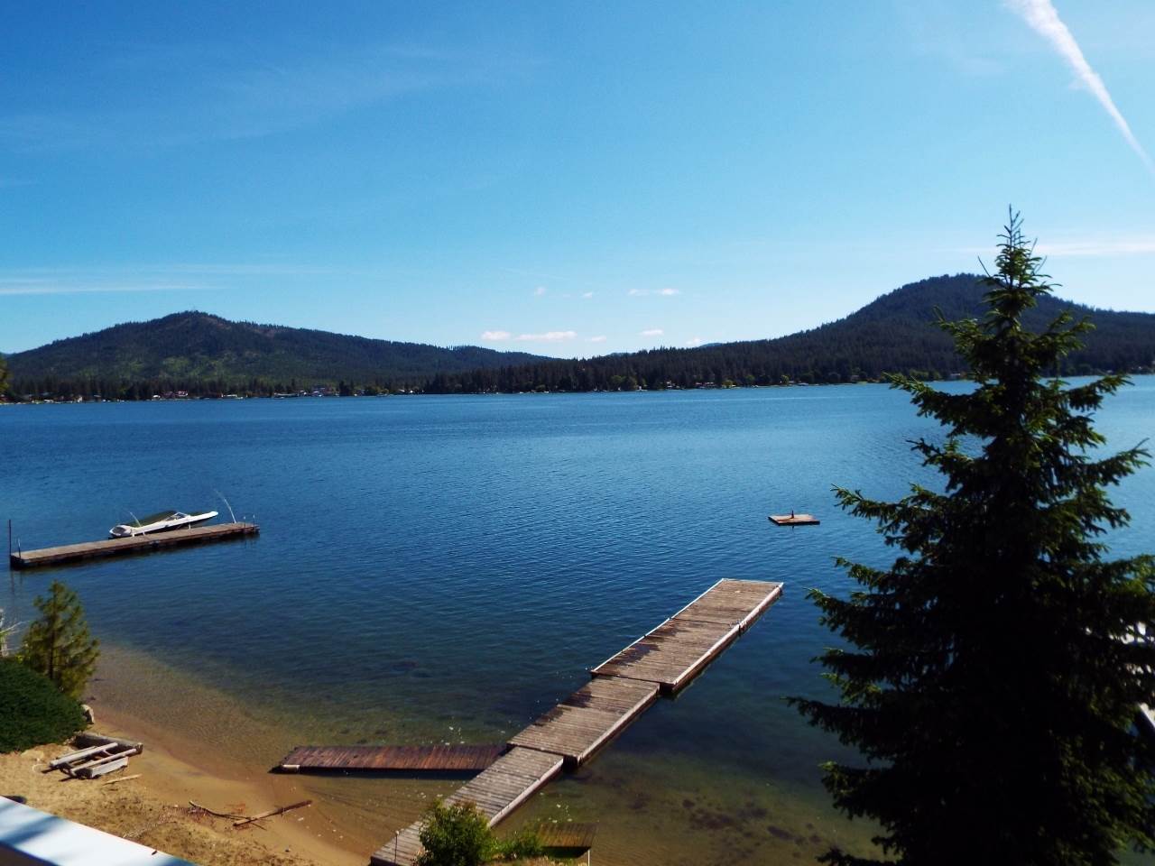 43783 Silver Beach Road Loon Lake, WA 99148 - Photo 2 of 20 Gallery Image 2