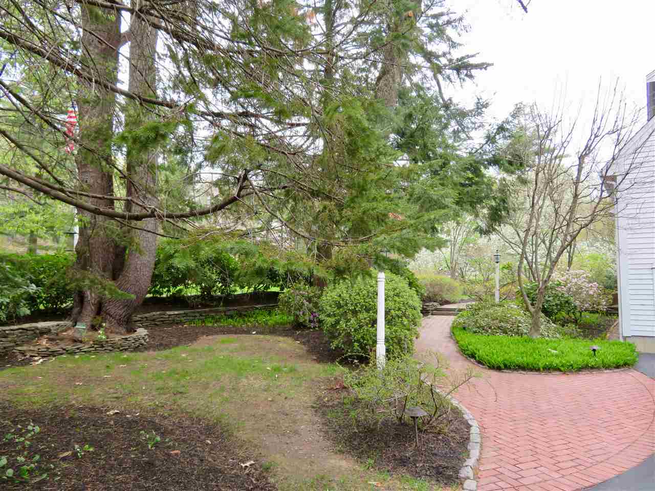 16 Coach Road Stratham, NH 03885 - Photo 4 of 40