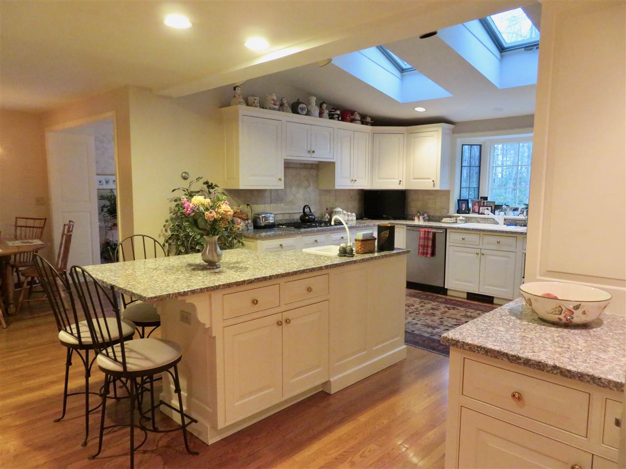 16 Coach Road Stratham, NH 03885 - Photo 9 of 40