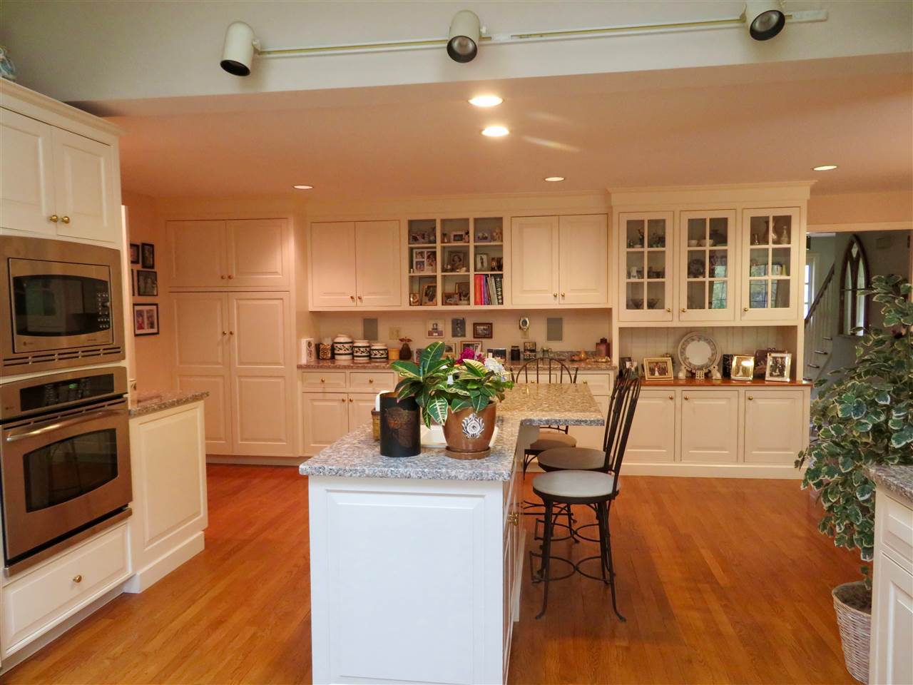 16 Coach Road Stratham, NH 03885 - Photo 10 of 40