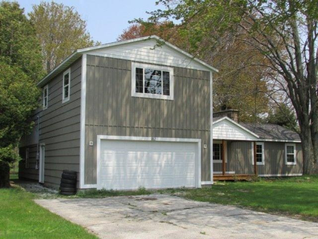 182 Farr Road Muskegon, MI 49441 - Photo 1 of 13 Primary Photo