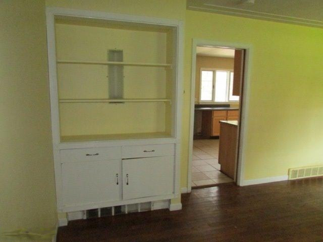 182 Farr Road Muskegon, MI 49441 - Photo 5 of 13 Additional Photo