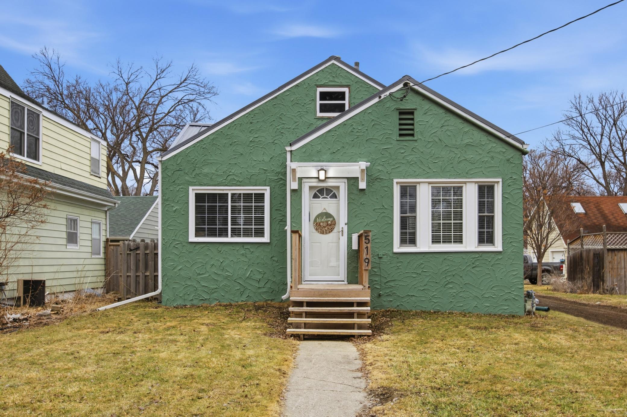 519 14th Street South Fargo, ND 58103 - Photo 1 of 31