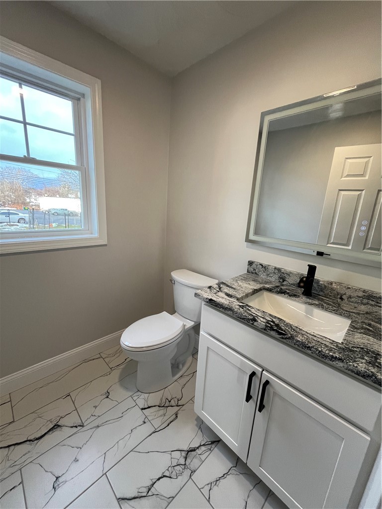 27 Baker Street Johnston, RI 02919 - Photo 7 of 8