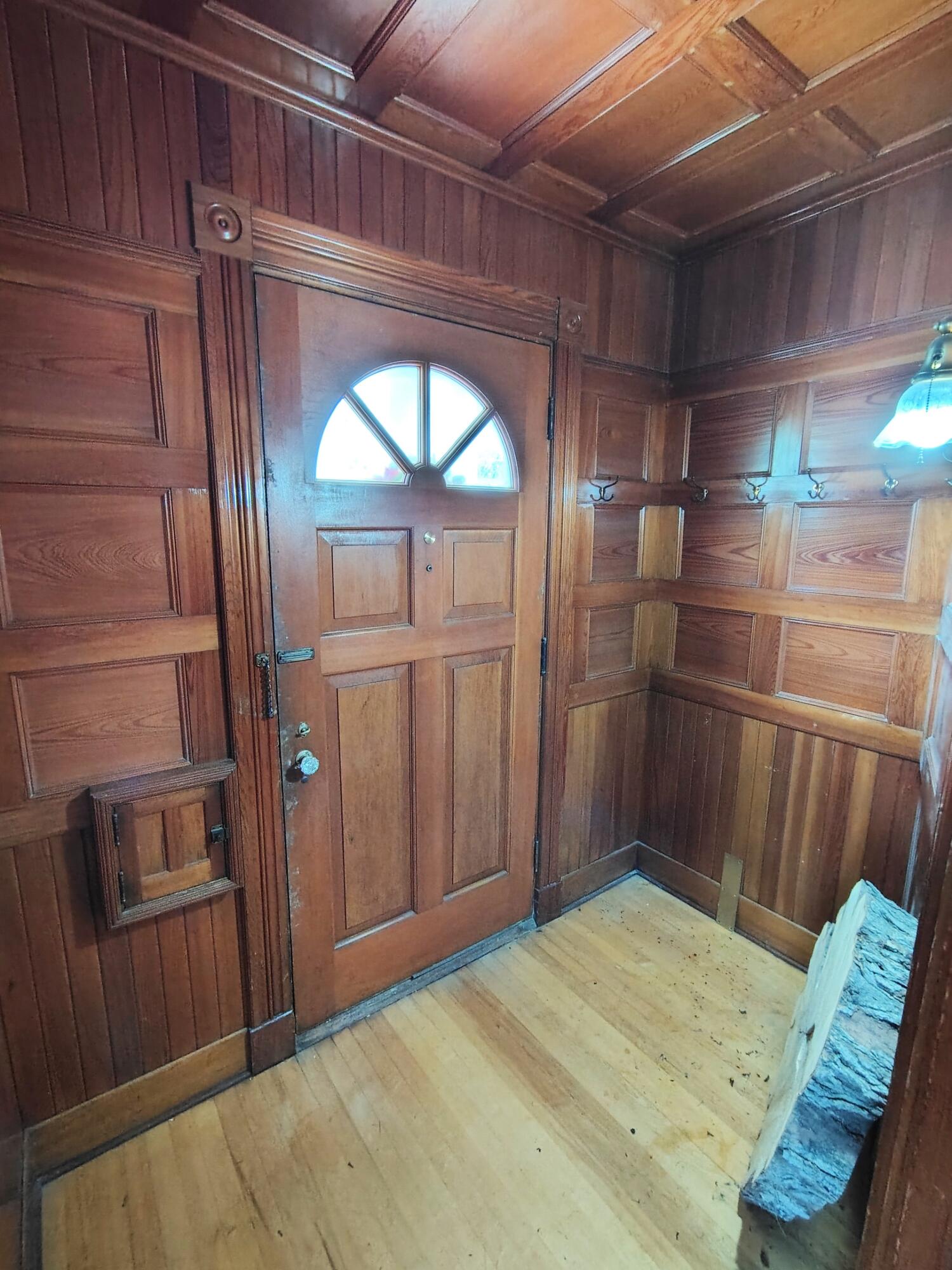 47 High Street Houlton, ME 04730 - Photo 46 of 50 Entry