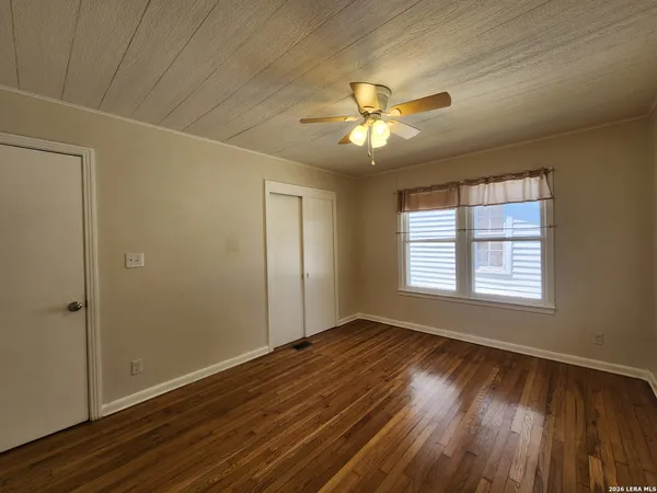 $1,625 | 554 Lee Street, New Braunfels, TX 78130