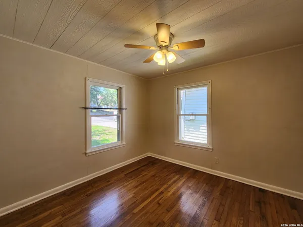 $1,625 | 554 Lee Street, New Braunfels, TX 78130