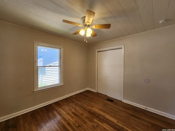 $1,625 | 554 Lee Street, New Braunfels, TX 78130