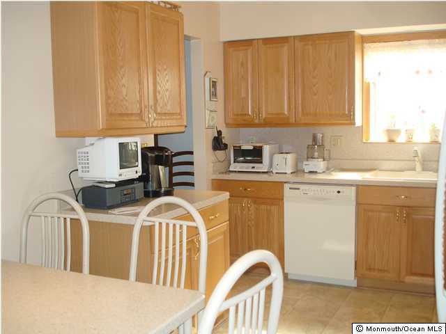 10 Pittsfield Road Howell, NJ 07731 - Photo 3 of 3 Additional Photo
