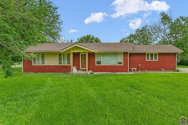$224,950 | 4101 Northwest Pocahontas Drive, Topeka, KS 66618
