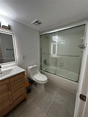 $2,550 | 5055 Northwest 7th Street, Unit 801, Miami, FL 33126