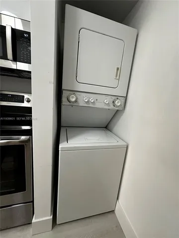 $2,550 | 5055 Northwest 7th Street, Unit 801, Miami, FL 33126