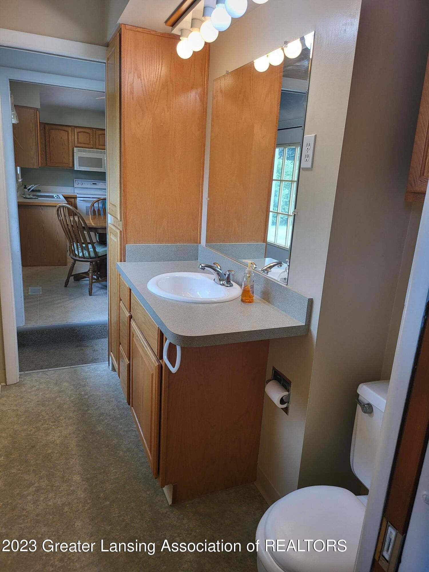 11325 Nixon Road Grand Ledge, MI 48837 - Photo 15 of 31 20230623_114755