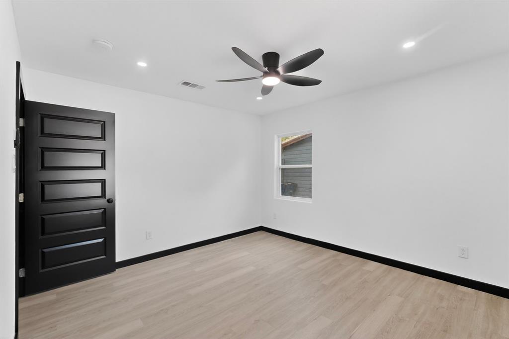 1624 Houghton Road Dallas, TX 75217 - Photo 28 of 40