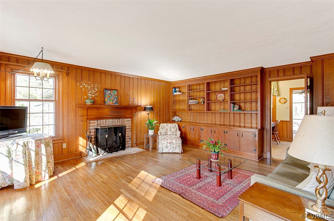 4267 Cheyenne Road Richmond, VA 23235 - Photo 20 of 50 family room with wood burning fireplace
