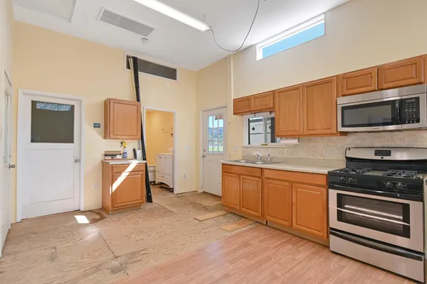 $1,350,000 | 15655 County Road 45, Guinda, CA 95637