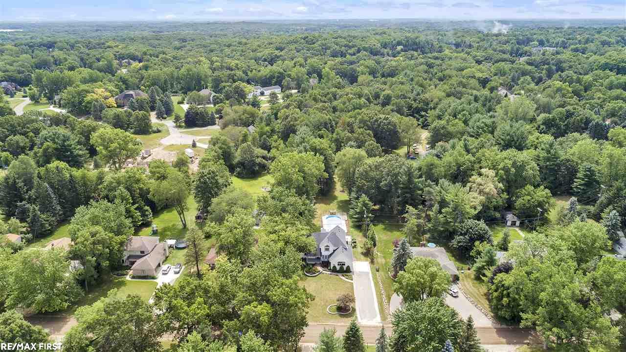924 East Gunn Road Rochester, MI 48306 - Photo 10 of 49