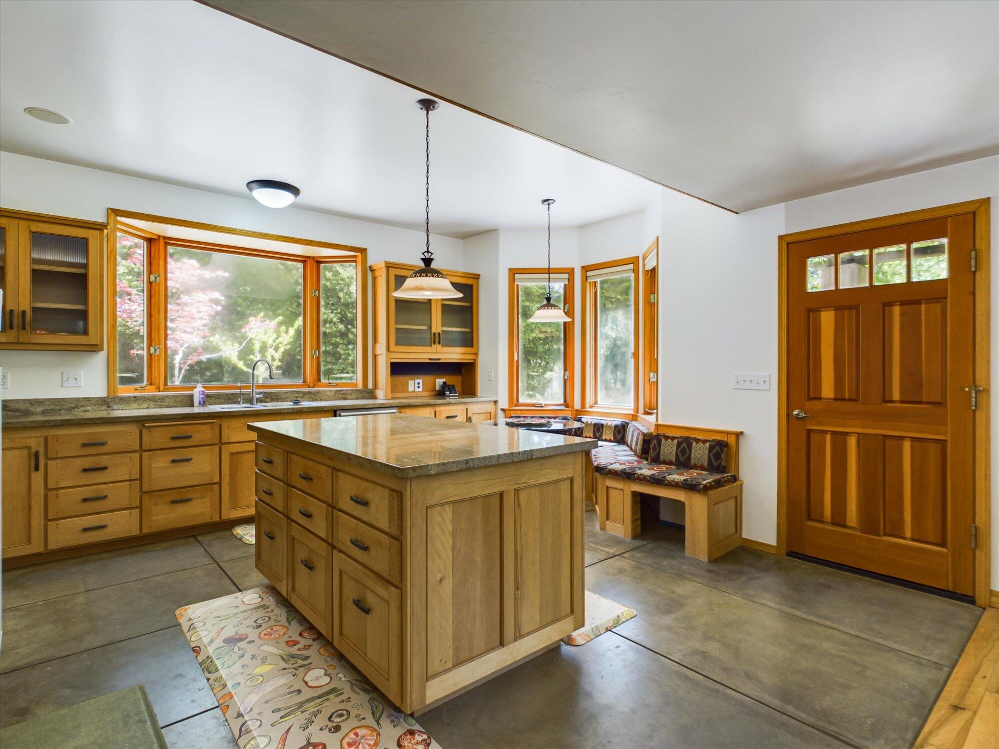 5500 Goodman Ranch Road Garberville, CA 95542 - Photo 13 of 153