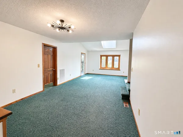 $3,100 | 504 Sandstone Drive, Unit 504, South Windsor, CT 06074