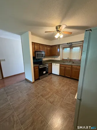 $3,100 | 504 Sandstone Drive, Unit 504, South Windsor, CT 06074