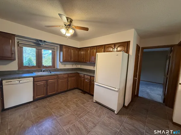 $3,100 | 504 Sandstone Drive, Unit 504, South Windsor, CT 06074