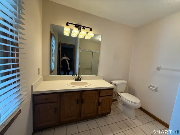 $3,100 | 504 Sandstone Drive, Unit 504, South Windsor, CT 06074