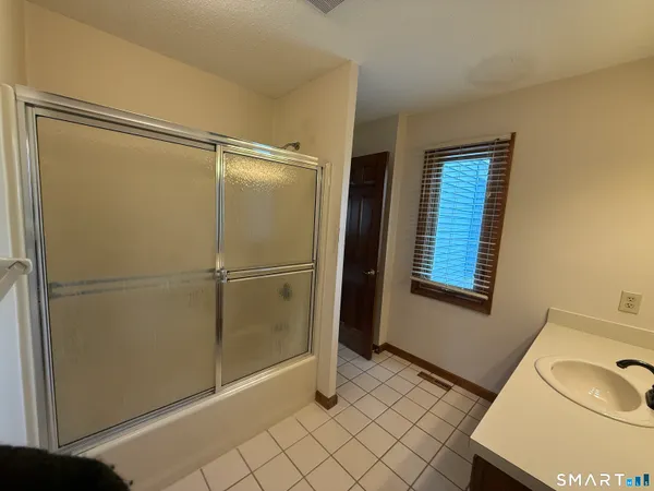 $3,100 | 504 Sandstone Drive, Unit 504, South Windsor, CT 06074
