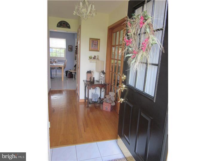6 Midwood Road Evesham, NJ 08053 - Photo 4 of 25 Foyer