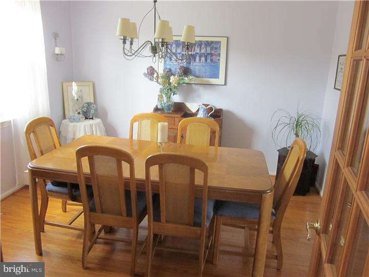 6 Midwood Road Evesham, NJ 08053 - Photo 8 of 25 Dining Room