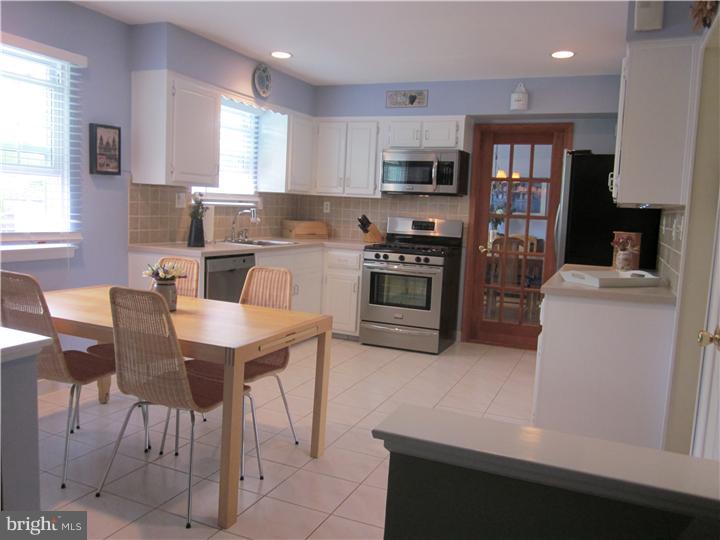 6 Midwood Road Evesham, NJ 08053 - Photo 10 of 25 Kitchen