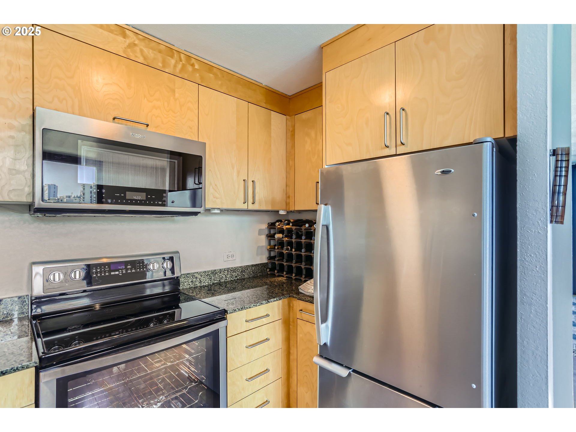 111 Southwest Harrison Street, Unit 16H Portland, OR 97201 - Photo 22 of 38 Kitchen