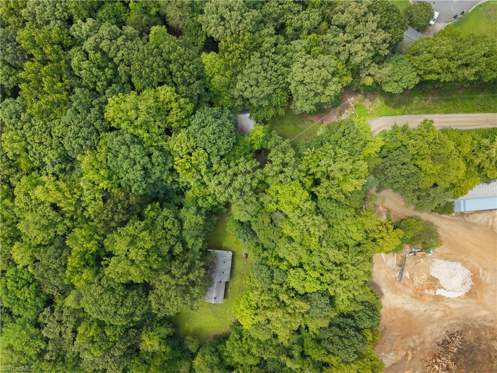 955 Valleystream Road Winston-Salem, NC 27104 - Photo 3 of 19 Gallery Image 3