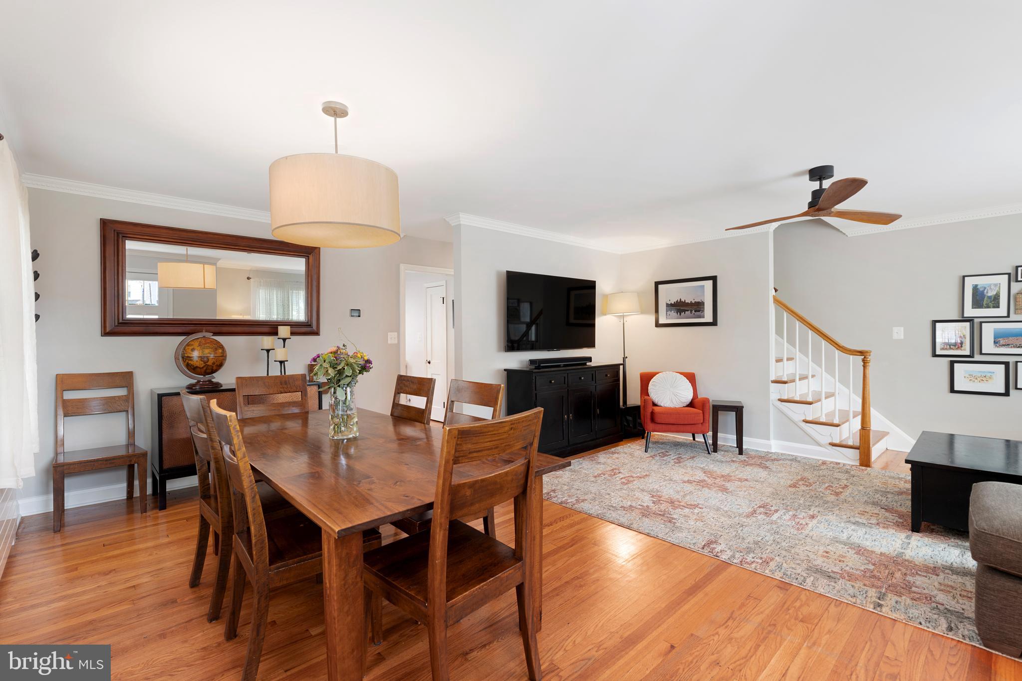 2107 Oak Lodge Road Baltimore, MD 21228 - Photo 11 of 50 Dining/Living room