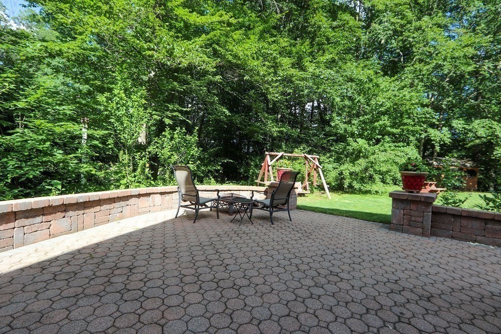 11 Highgate Road Wayland, MA 01778 - Photo 25 of 32