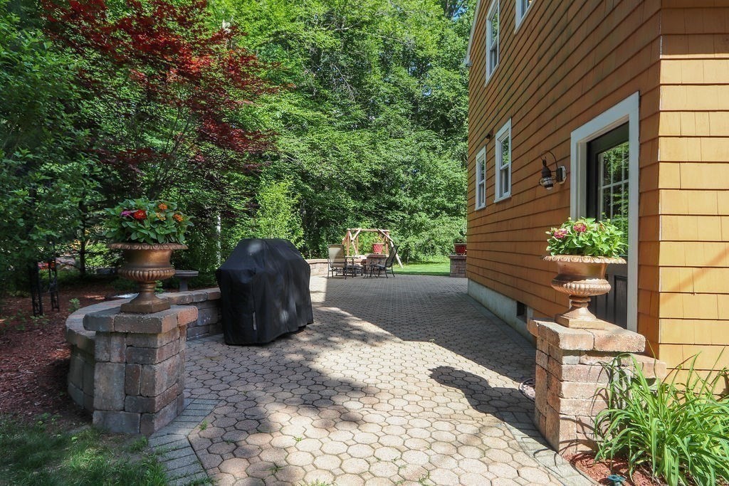 11 Highgate Road Wayland, MA 01778 - Photo 27 of 32