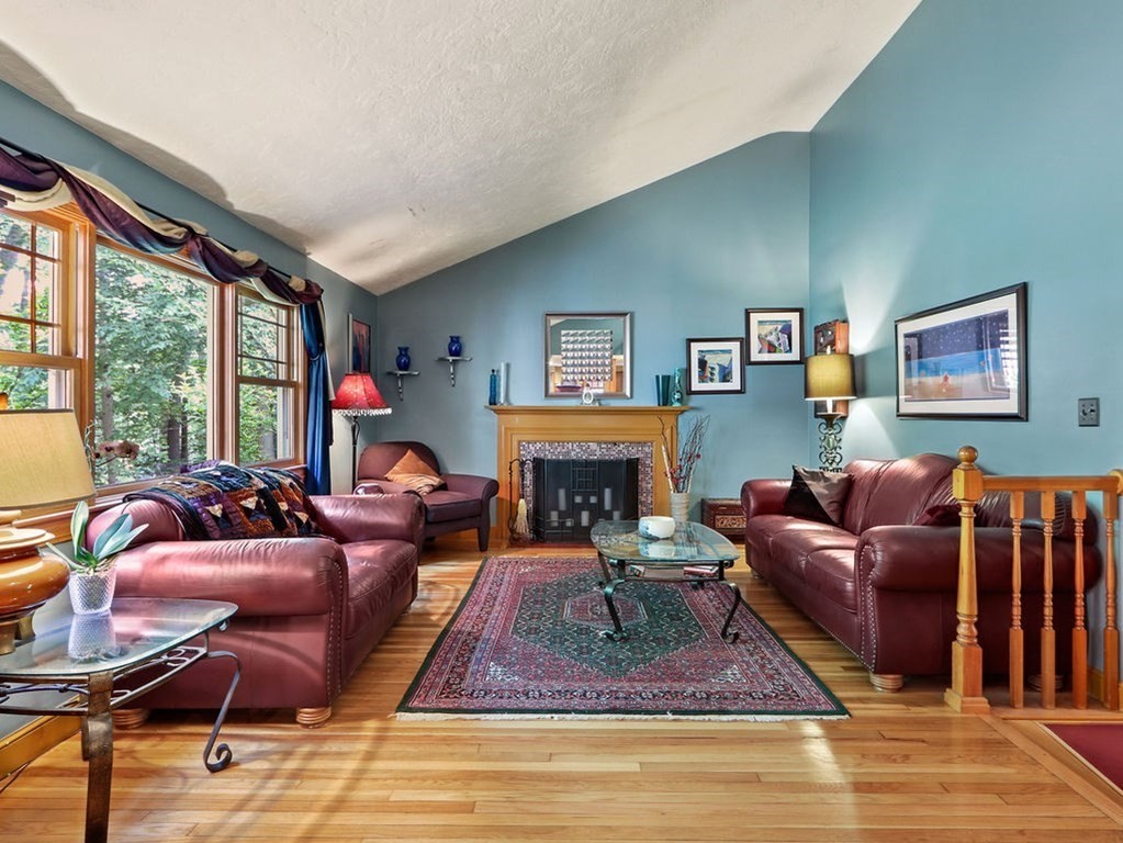 11 Highgate Road Wayland, MA 01778 - Photo 8 of 32