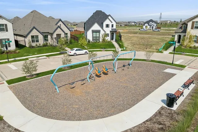 $474,900 | 1009 Goldenrod Drive, Crowley, TX 76036