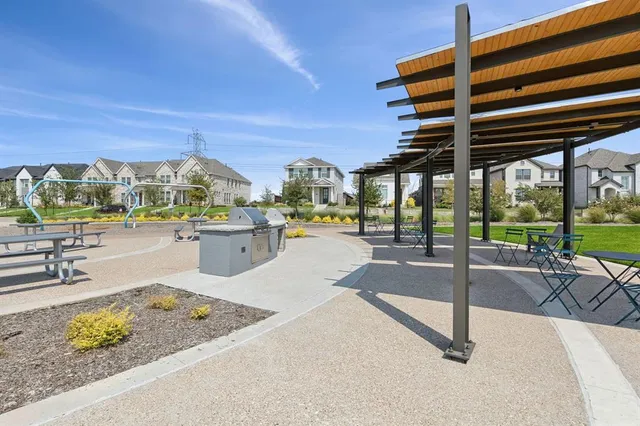 $474,900 | 1009 Goldenrod Drive, Crowley, TX 76036