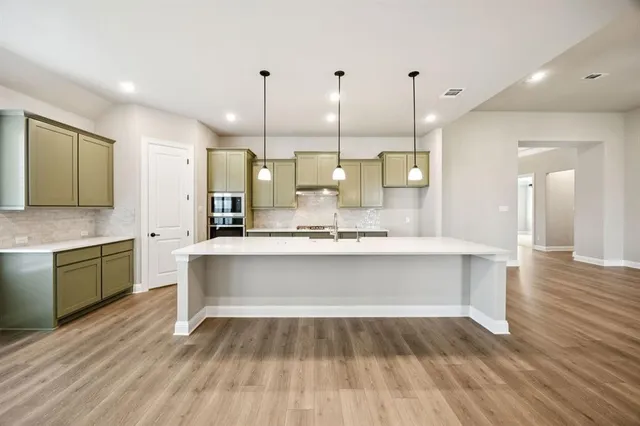 $474,900 | 1009 Goldenrod Drive, Crowley, TX 76036