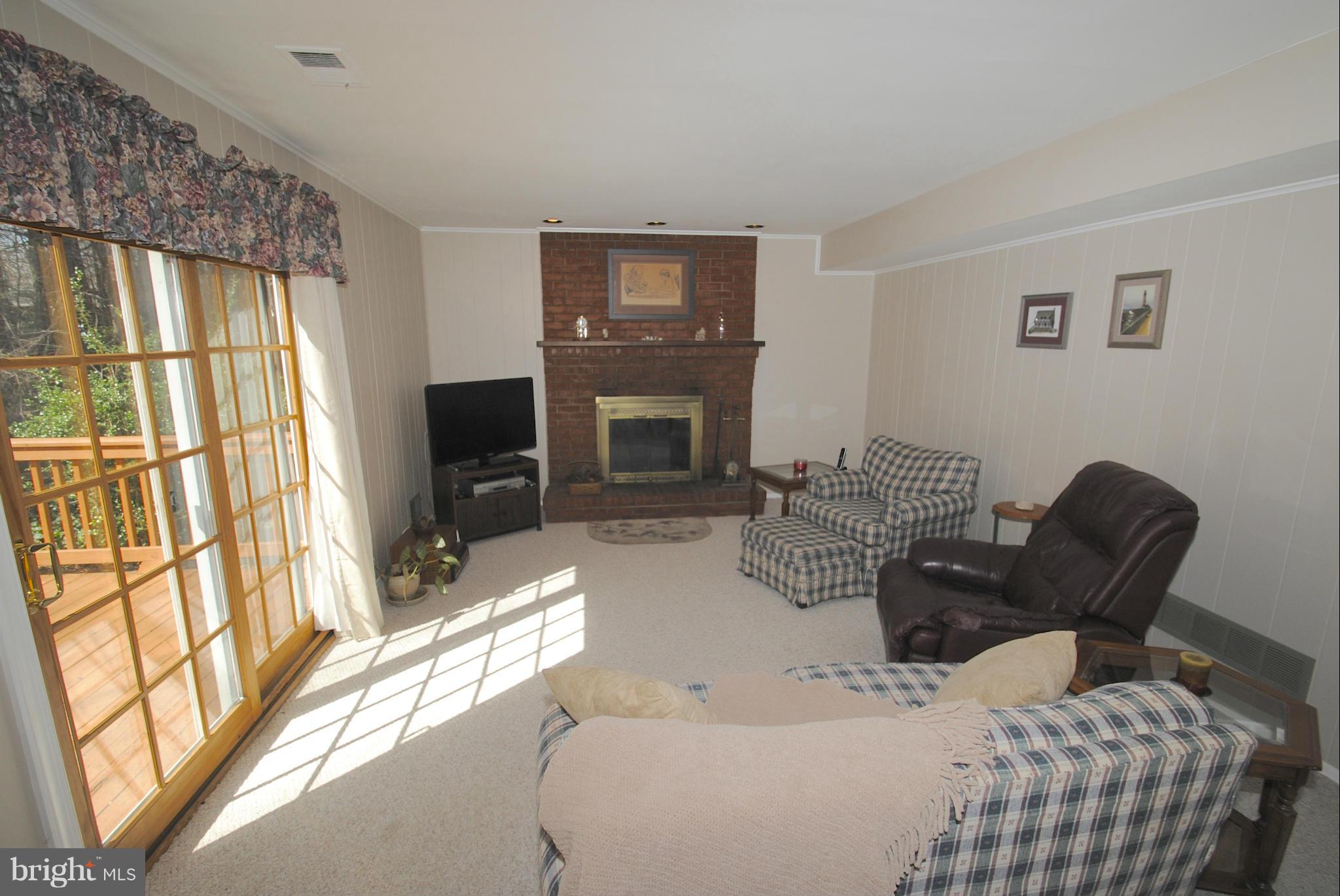 193 Doncaster Road Arnold, MD 21012 - Photo 19 of 30 Family Room
