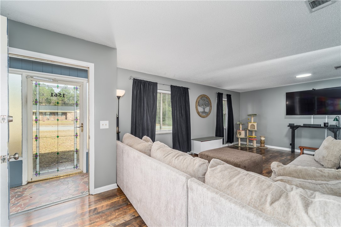 1561 Huckaby Road Waycross, GA 31503 - Photo 4 of 28