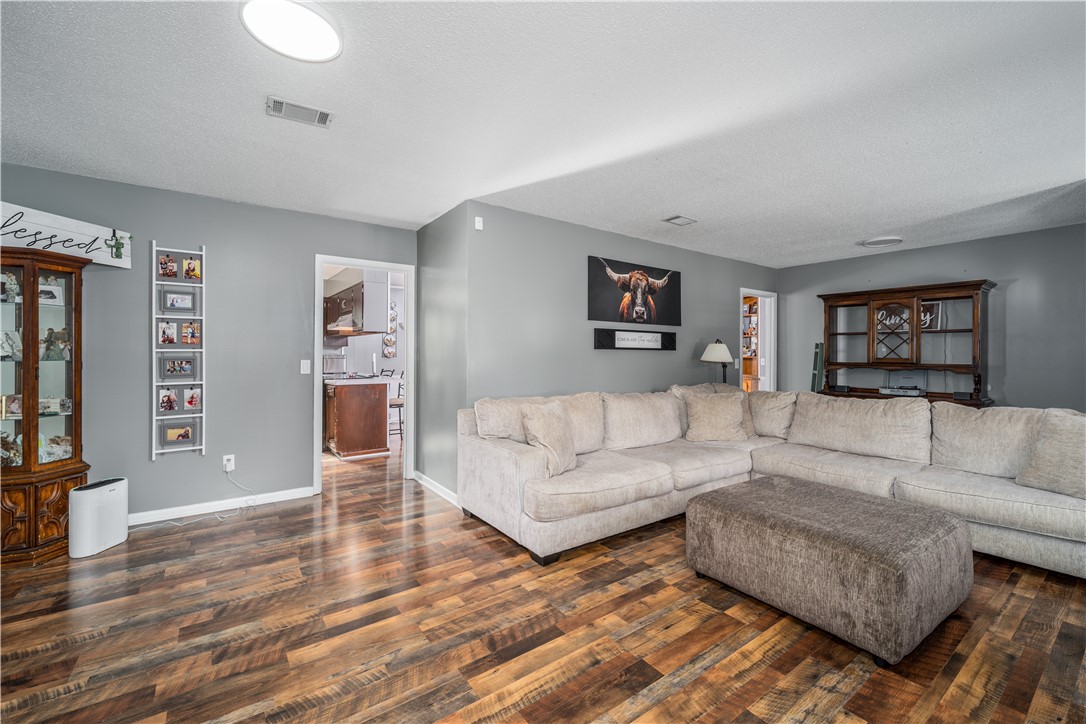 1561 Huckaby Road Waycross, GA 31503 - Photo 5 of 28