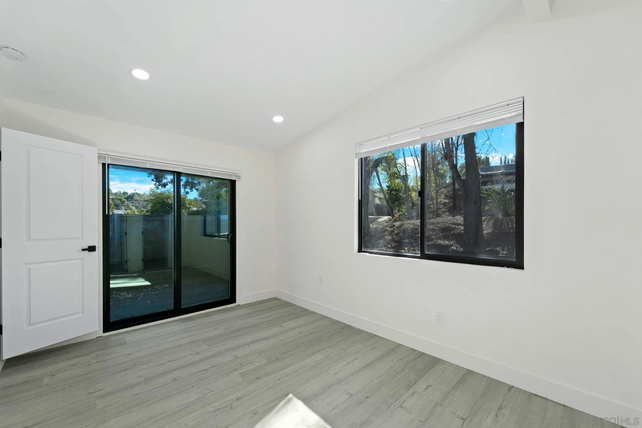 10150 Del Rio Road Spring Valley, CA 91977 - Photo 13 of 42 Gallery Image 13