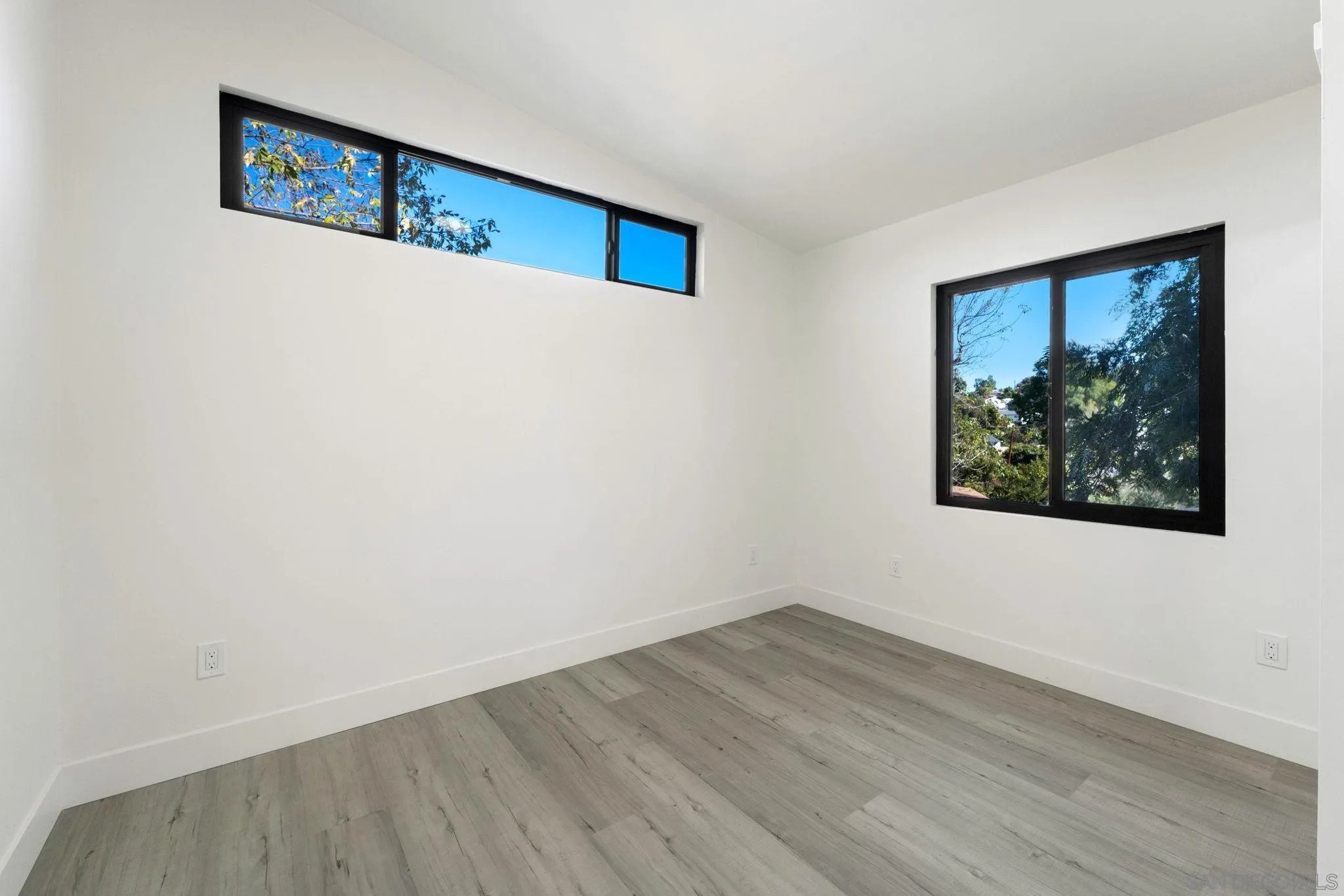 10150 Del Rio Road Spring Valley, CA 91977 - Photo 16 of 42 Gallery Image 16